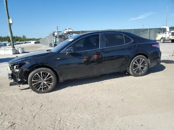 4T1G11AK4LU320500 2020 TOYOTA CAMRY - Image 1