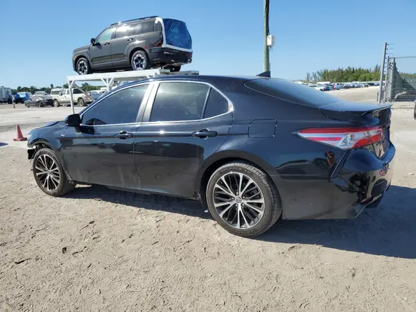 4T1G11AK4LU320500 2020 TOYOTA CAMRY - Image 2