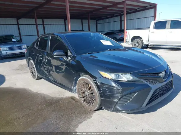 4T1G11AK4LU323719 2020 TOYOTA CAMRY - Image 1