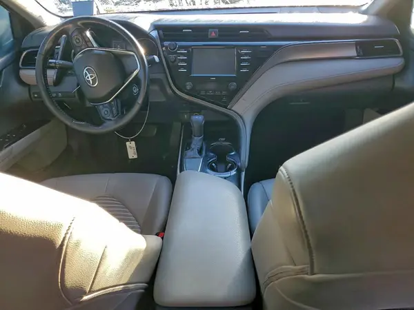 4T1G11AK4LU324000 2020 TOYOTA CAMRY - Image 8