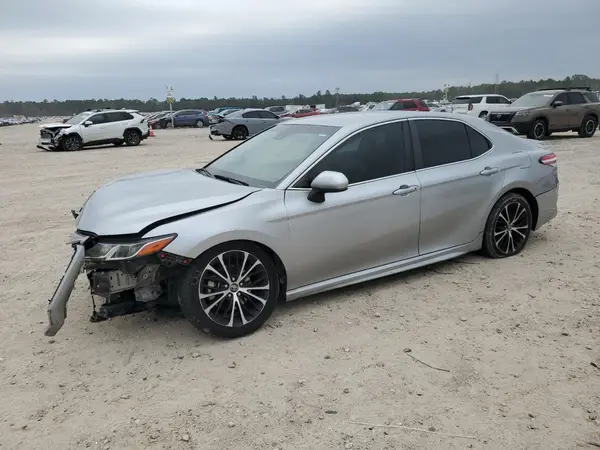 4T1G11AK4LU325924 2020 TOYOTA CAMRY - Image 1