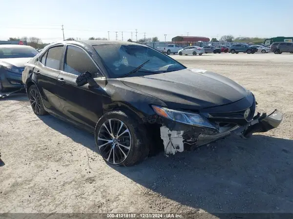 4T1G11AK4LU329732 2020 TOYOTA CAMRY - Image 1