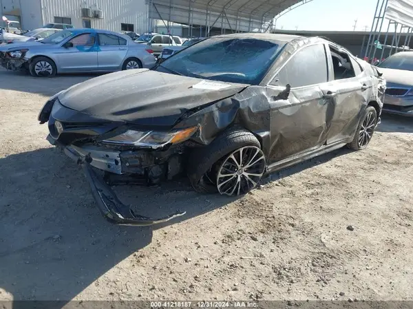 4T1G11AK4LU329732 2020 TOYOTA CAMRY - Image 2