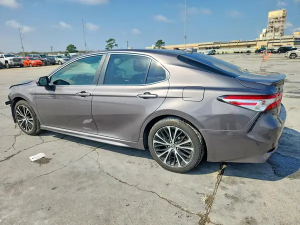 4T1G11AK4LU334462 2020 TOYOTA CAMRY - Image 2
