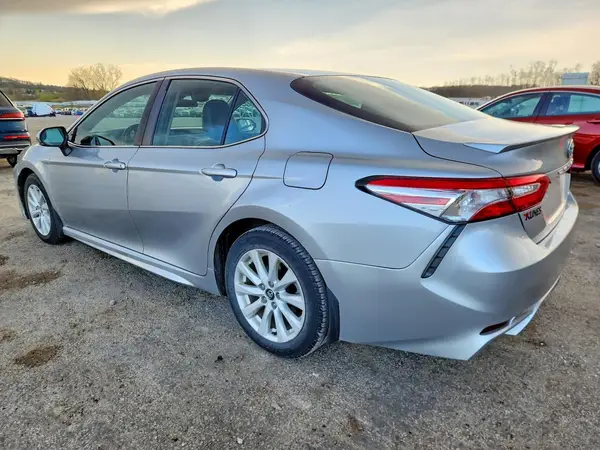 4T1G11AK4LU337068 2020 TOYOTA CAMRY - Image 2