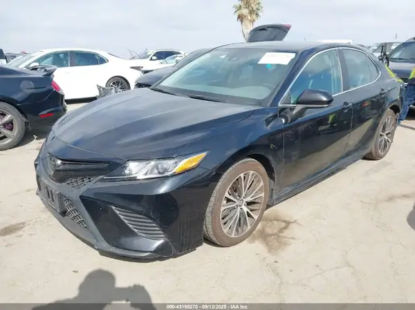 4T1G11AK4LU339418 2020 TOYOTA CAMRY - Image 2