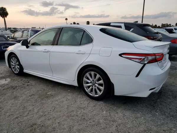 4T1G11AK4LU341881 2020 TOYOTA CAMRY - Image 2
