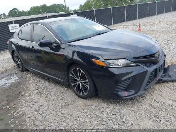 4T1G11AK4LU342383 2020 TOYOTA CAMRY - Image 1