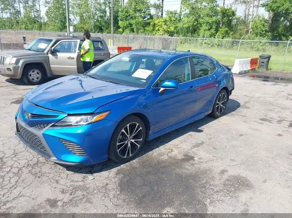 4T1G11AK4LU343906 2020 TOYOTA CAMRY - Image 2