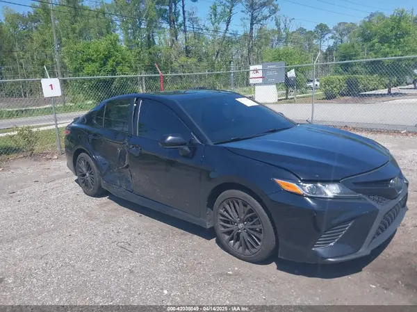 4T1G11AK4LU344358 2020 TOYOTA CAMRY - Image 1
