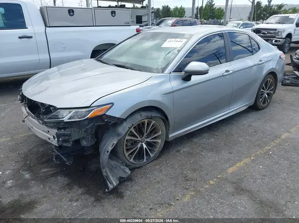 4T1G11AK4LU345509 2020 TOYOTA CAMRY - Image 2