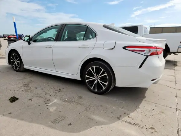 4T1G11AK4LU356526 2020 TOYOTA CAMRY - Image 2