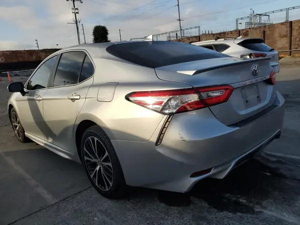 4T1G11AK4LU357594 2020 TOYOTA CAMRY - Image 2