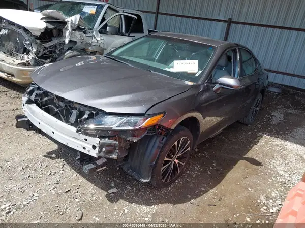 4T1G11AK4LU358180 2020 TOYOTA CAMRY - Image 2
