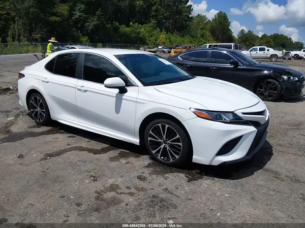 4T1G11AK4LU359717 2020 TOYOTA CAMRY - Image 1
