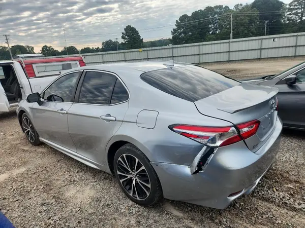 4T1G11AK4LU360043 2020 TOYOTA CAMRY - Image 2