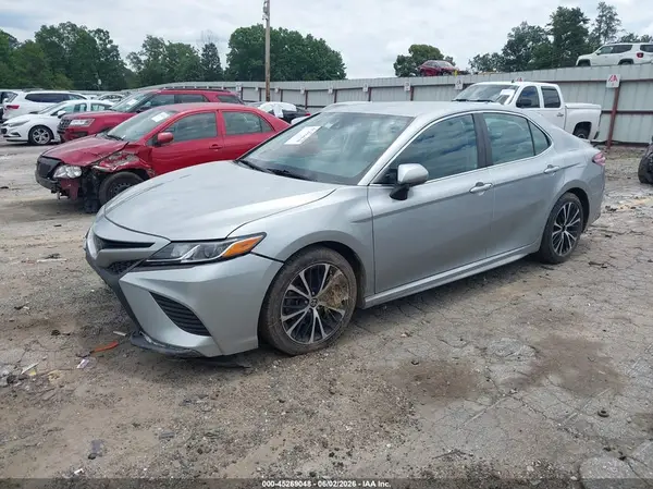 4T1G11AK4LU360883 2020 TOYOTA CAMRY - Image 2