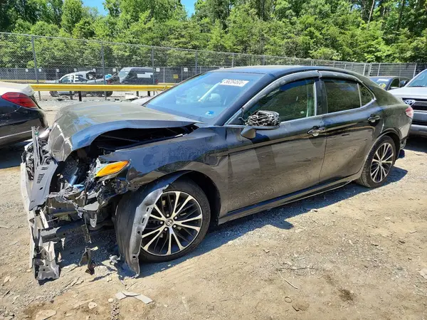 4T1G11AK4LU361046 2020 TOYOTA CAMRY - Image 1