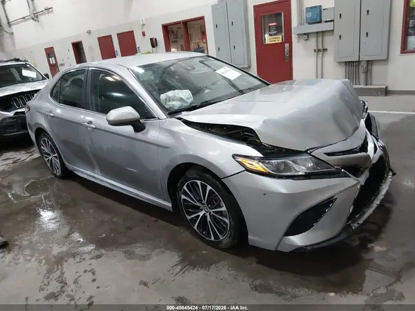 4T1G11AK4LU365422 2020 TOYOTA CAMRY - Image 1