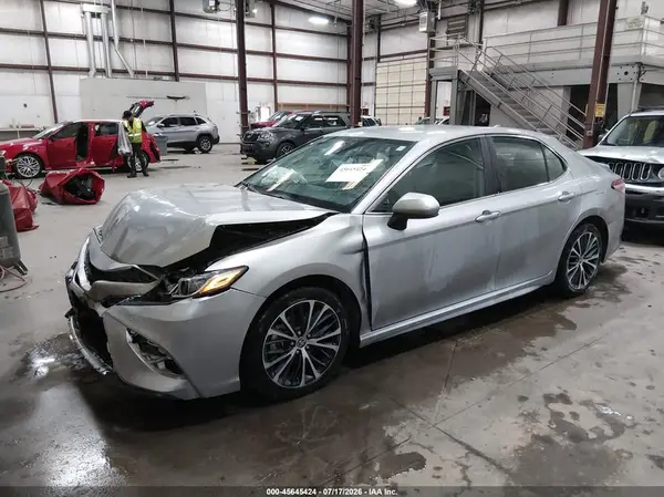 4T1G11AK4LU365422 2020 TOYOTA CAMRY - Image 2