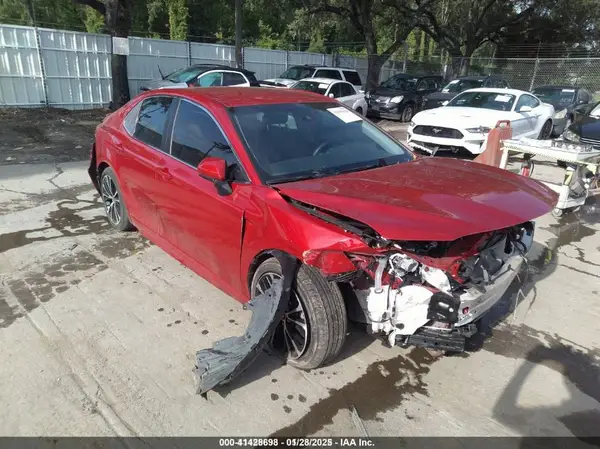 4T1G11AK4LU373200 2020 TOYOTA CAMRY - Image 1