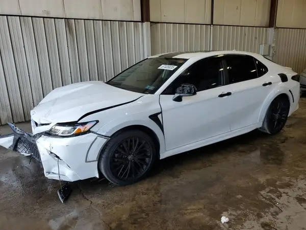 4T1G11AK4LU375979 2020 TOYOTA CAMRY - Image 1