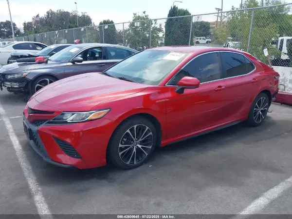 4T1G11AK4LU376744 2020 TOYOTA CAMRY - Image 2