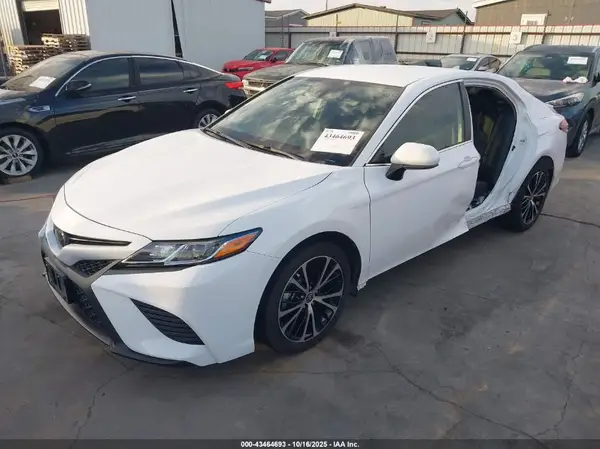4T1G11AK4LU399456 2020 TOYOTA CAMRY - Image 2