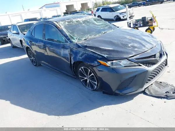4T1G11AK4LU510149 2020 TOYOTA CAMRY - Image 1