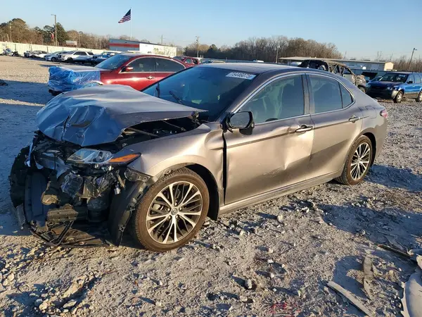 4T1G11AK4LU858288 2020 TOYOTA CAMRY - Image 1