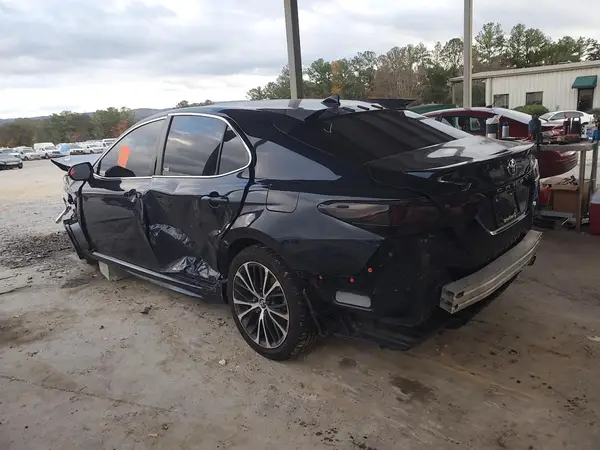 4T1G11AK4LU859697 2020 TOYOTA CAMRY - Image 2