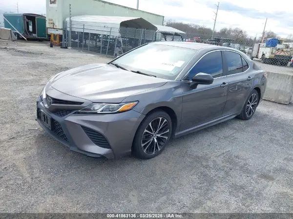 4T1G11AK4LU863586 2020 TOYOTA CAMRY - Image 2