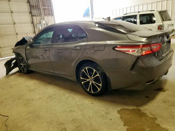 4T1G11AK4LU863605 2020 TOYOTA CAMRY - Image 2