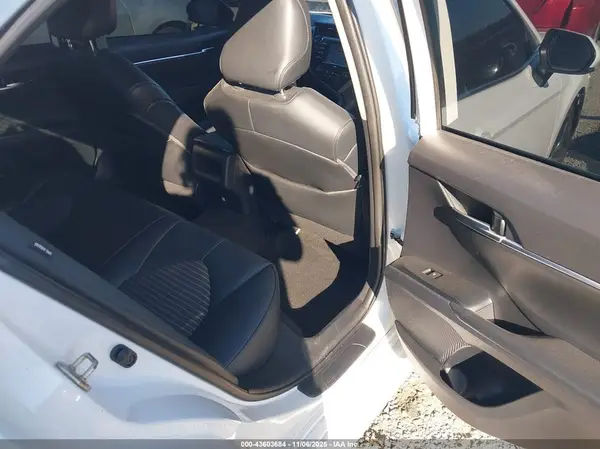 4T1G11AK4LU870084 2020 TOYOTA CAMRY - Image 8