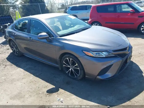 4T1G11AK4LU871803 2020 TOYOTA CAMRY - Image 1