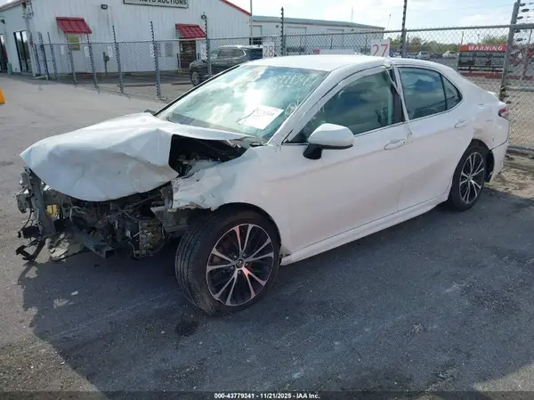 4T1G11AK4LU872143 2020 TOYOTA CAMRY - Image 2