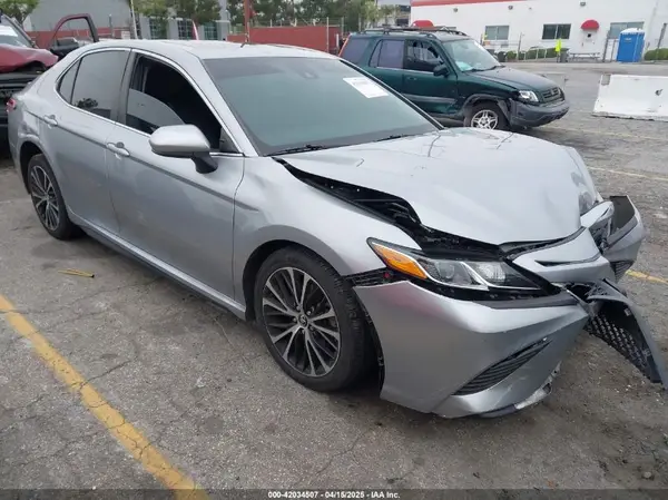 4T1G11AK4LU872773 2020 TOYOTA CAMRY - Image 1