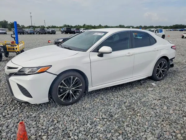4T1G11AK4LU875396 2020 TOYOTA CAMRY - Image 1