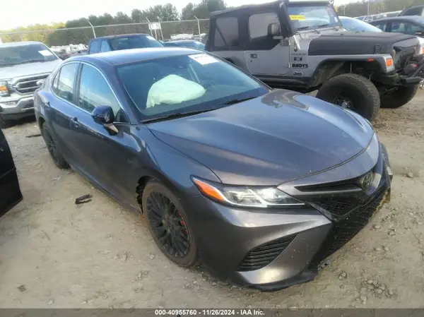 4T1G11AK4LU883689 2020 TOYOTA CAMRY - Image 1