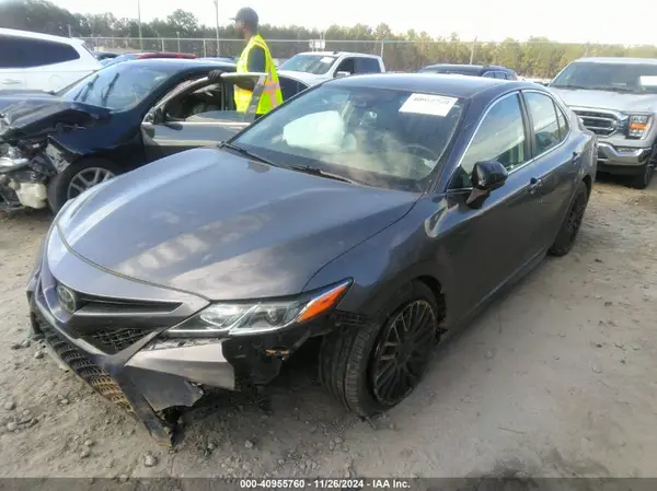 4T1G11AK4LU883689 2020 TOYOTA CAMRY - Image 2