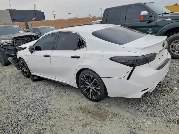 4T1G11AK4LU884728 2020 TOYOTA CAMRY - Image 2