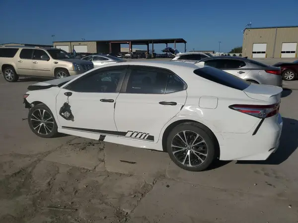 4T1G11AK4LU889329 2020 TOYOTA CAMRY - Image 2