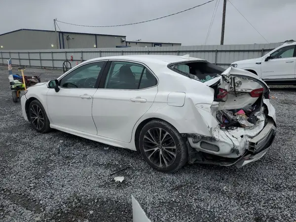 4T1G11AK4LU889976 2020 TOYOTA CAMRY - Image 2