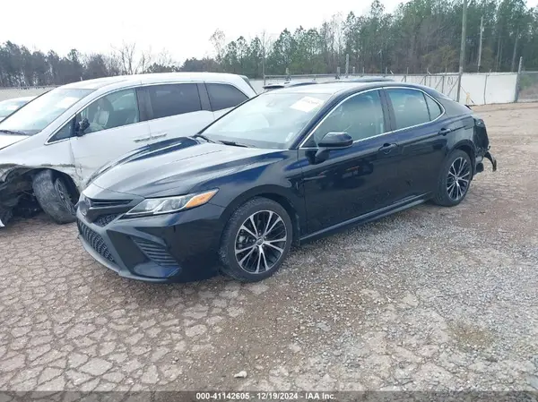 4T1G11AK4LU894305 2020 TOYOTA CAMRY - Image 2