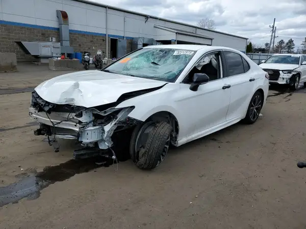 4T1G11AK4LU898225 2020 TOYOTA CAMRY - Image 1
