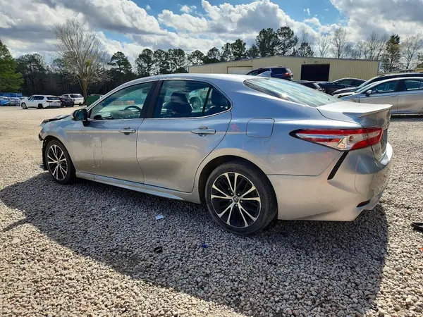 4T1G11AK4LU900748 2020 TOYOTA CAMRY - Image 2