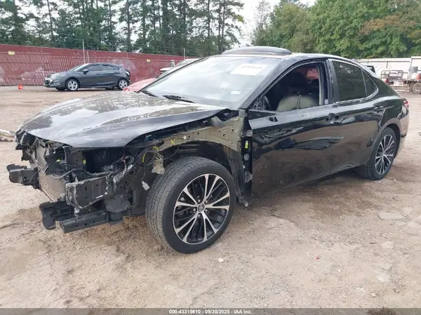 4T1G11AK4LU900765 2020 TOYOTA CAMRY - Image 2
