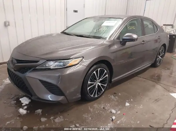 4T1G11AK4LU914424 2020 TOYOTA CAMRY - Image 2