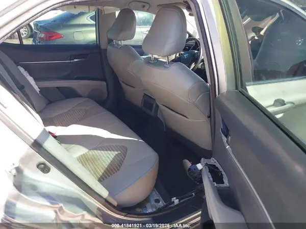 4T1G11AK4LU920093 2020 TOYOTA CAMRY - Image 8