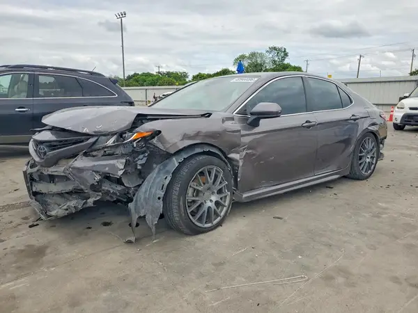 4T1G11AK4LU920143 2020 TOYOTA CAMRY - Image 1